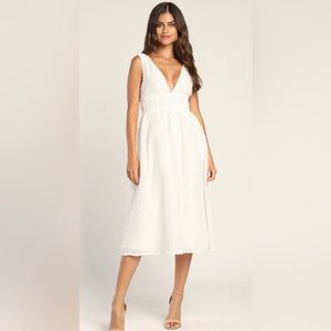 🤍Forever Unique White Textured Lace Midi Dress🤍